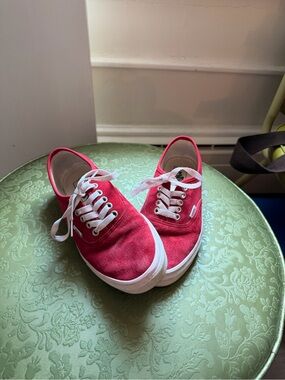 Vans Authentic Red Suede Low Top 6.5M 8W 38.5EUR 24.5cm